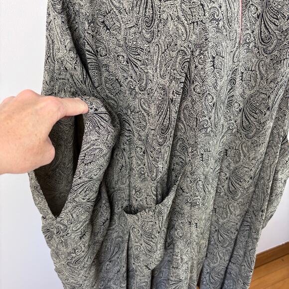Black White Paisley Long Kimono Kaftan Robe Cardigan NO LABELS - ONE SIZE - Picture 5 of 8